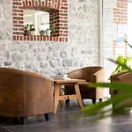 Le Manoir De La Valette Bed & Breakfast 3*