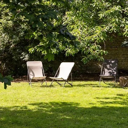 Le Manoir De La Valette Bed & Breakfast Florennes