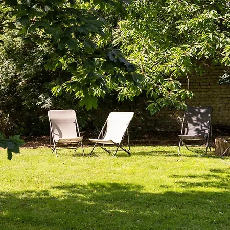 Le Manoir De La Valette Bed & Breakfast Florennes