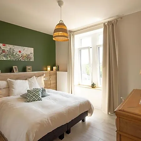 Le Manoir De La Valette Bed and Breakfast Florennes