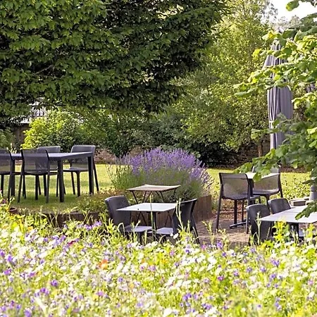 Le Manoir De La Valette Bed and Breakfast Florennes